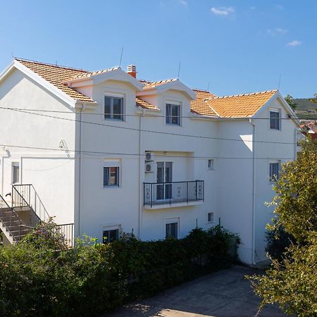 Apartments Lustica Радовичі Екстер'єр фото