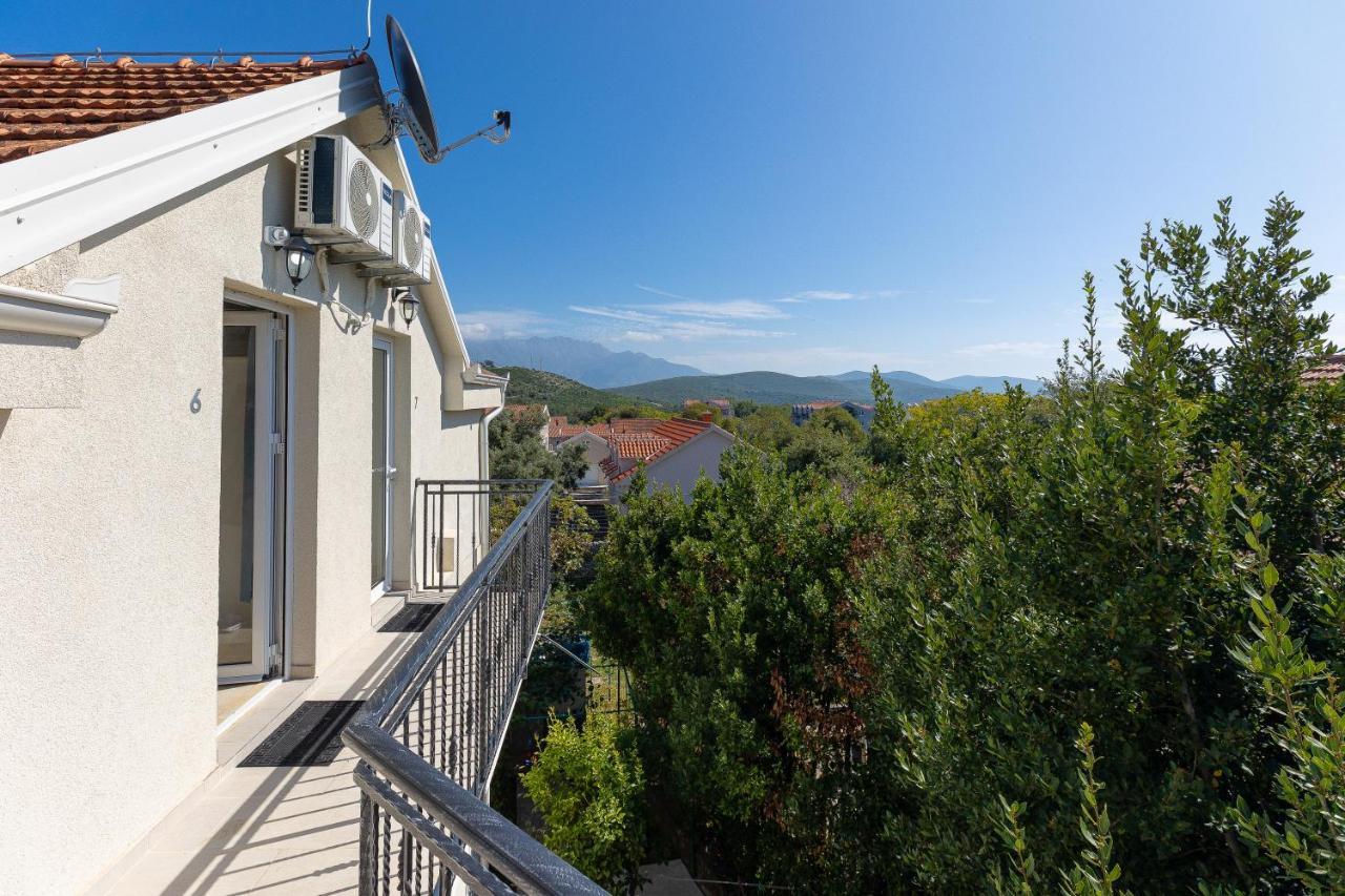 Apartments Lustica Радовичі Екстер'єр фото