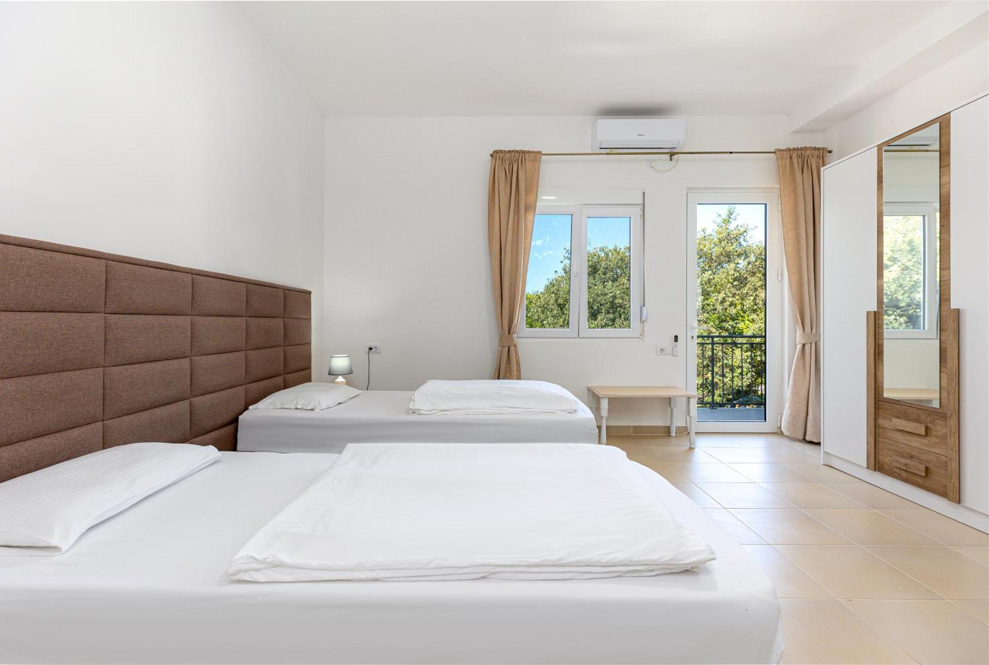 Apartments Lustica Радовичі Номер фото
